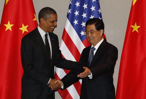 资料图:国家主席胡锦涛在首尔会见美国总统奥巴马。