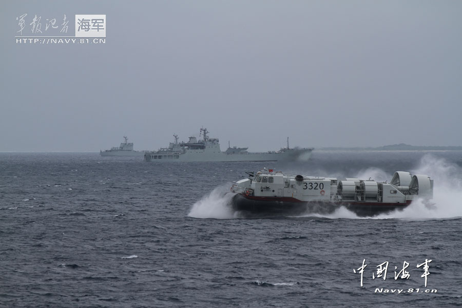 罕见！中国大规模登陆舰队演练两栖作战