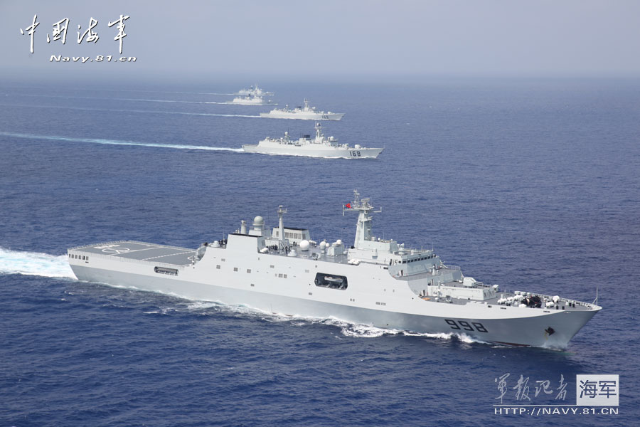 罕见！中国大规模登陆舰队演练两栖作战
