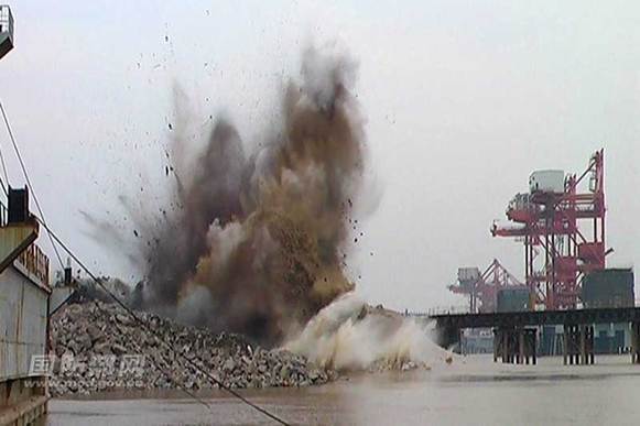 浙江嘉兴围堰爆破