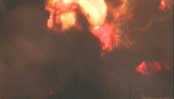 高清：俄质子-M运载火箭发射后凌空爆炸【11】