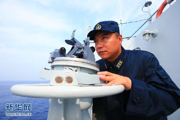 中俄海上联演进行海上联合防卫行动演练 [组图]