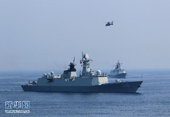 中俄海上联演进行海上联合防卫行动演练 [组图]