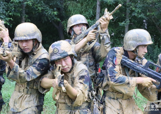我军特种兵极限猎人训练曝光
