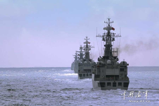高清：东海舰队数艘舰艇开展强大火力射击【4】