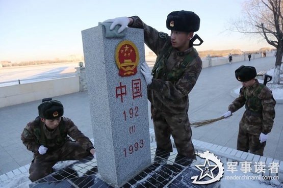 细心擦拭界碑