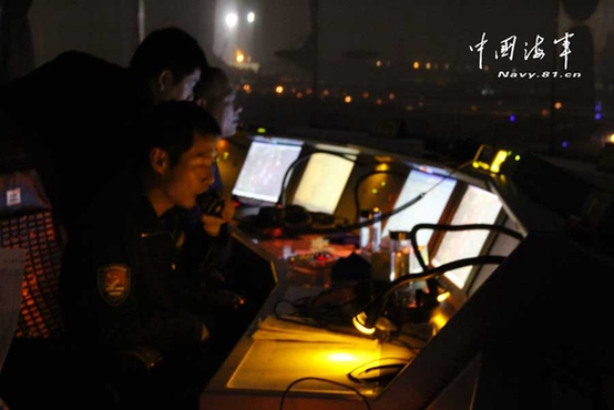 高清:东海舰队首次组织战机夜间远程奔袭攻击海上目标【3】