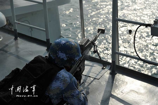 中国海军第十六批护航编队-特战队员重型狙击枪实弹射击(胡全福-摄影）