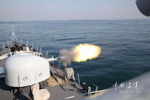 中国战舰群在黄渤海进行多型武器实弹射击