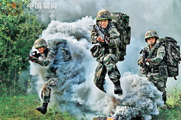 在近似实战环境下砺炼官兵作战技能。