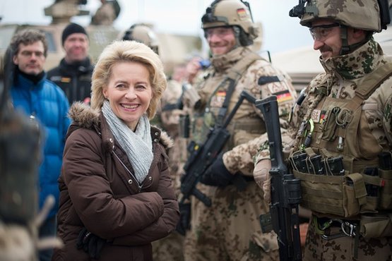 德国新任国防部长冯德莱恩(Ursula von der Leyen)慰问驻阿富汗部队。