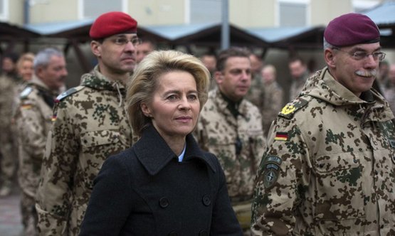 德国新任国防部长冯德莱恩（Ursula von der Leyen）慰问驻阿富汗部队。