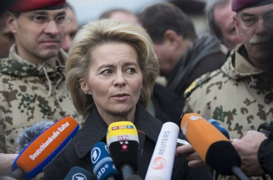 德国新任国防部长冯德莱恩（Ursula von der Leyen）慰问驻阿富汗部队。