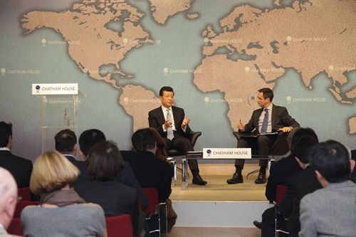 驻英国大使刘晓明:中国坚持走和平发展道路,奉行防御性国防政策