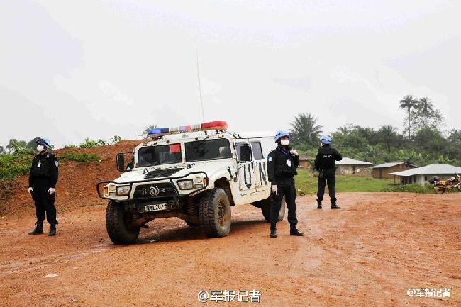 中国驻利比里亚维和防暴队国庆坚守疫区
