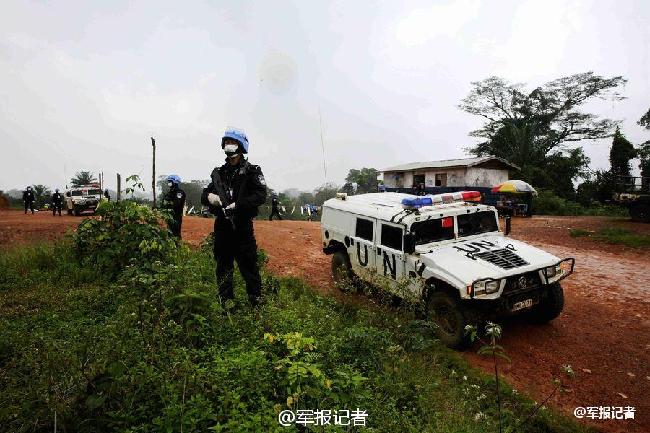 中国驻利比里亚维和防暴队国庆坚守疫区