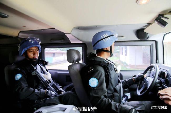 中国驻利比里亚维和防暴队国庆坚守疫区