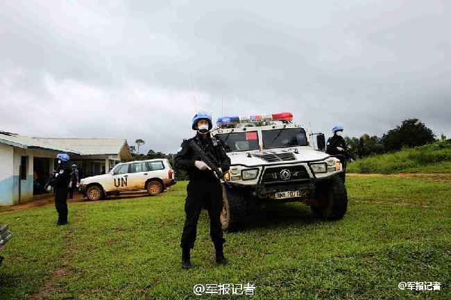 中国驻利比里亚维和防暴队国庆坚守疫区