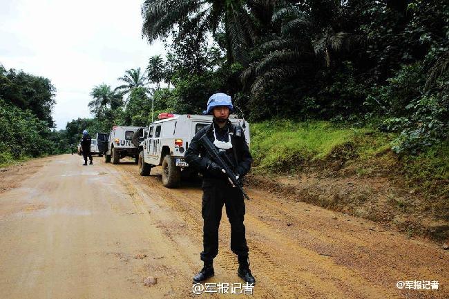 中国驻利比里亚维和防暴队国庆坚守疫区