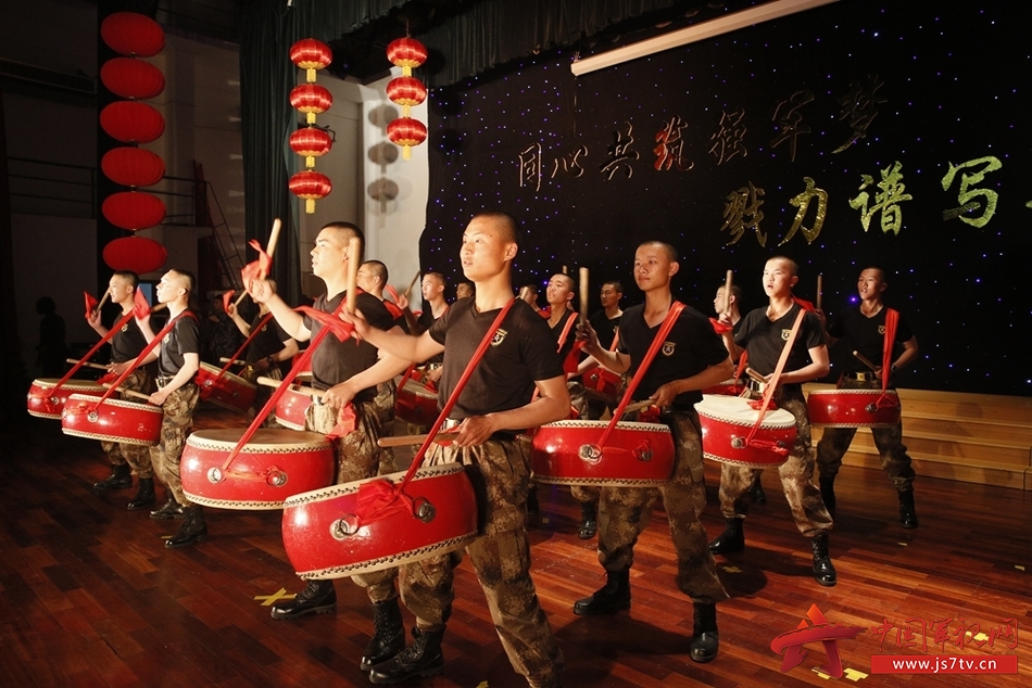 驻港部队深圳基地某团：军营处处是舞台（图）